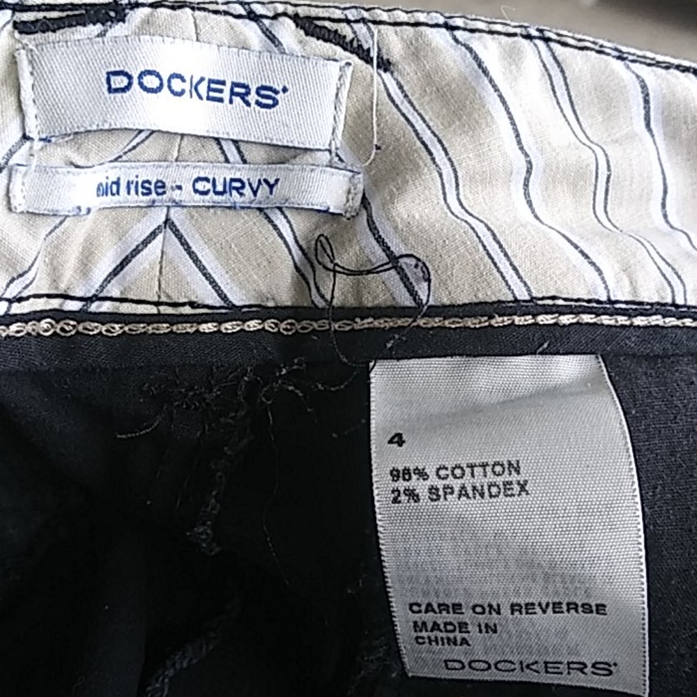 Shorts - Picture 3 of 3